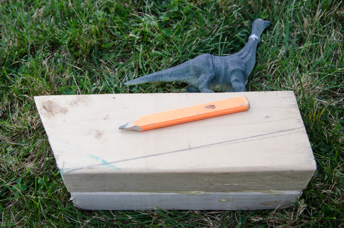 DIY Dinosaur Doorstop (an Anthro knock-off)