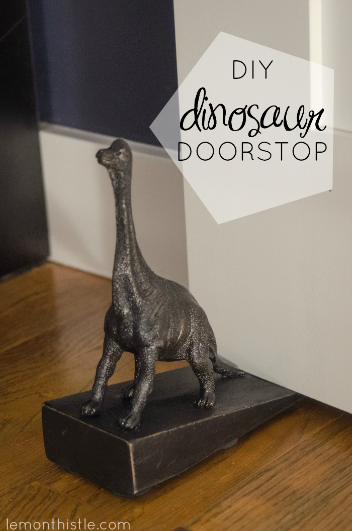 How cute is this! DIY Dinosaur Doorstop (an Anthro knock-off)