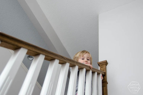 How to install a wooden handrail on split level stairs - Lemon Thistle