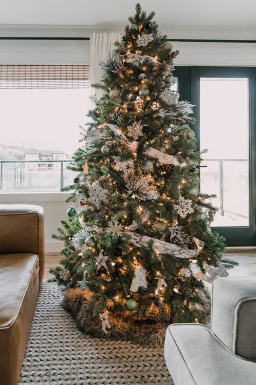 Christmas Tree Decorating Tips: Adding Colour - Lemon Thistle