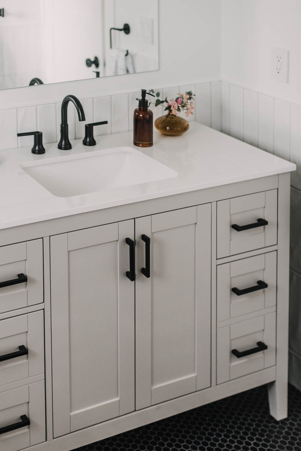 Cozy Modern Black And White Bathroom Remodel Lemon Thistle