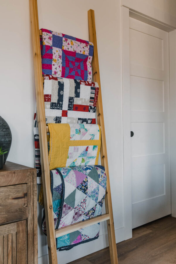 DIY Blanket Ladder Quilt Display - Lemon Thistle